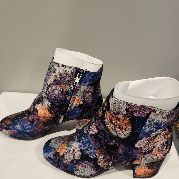 Zigi Soho Women's Ankle Boot Sz 8 Nydia Black Floral Brocade Textile Side Zip - Picture 3 of 5